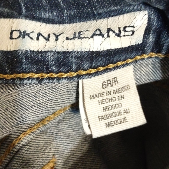 DKNY ⭐️ Soho Bootcut Jeans - Picture 8 of 9